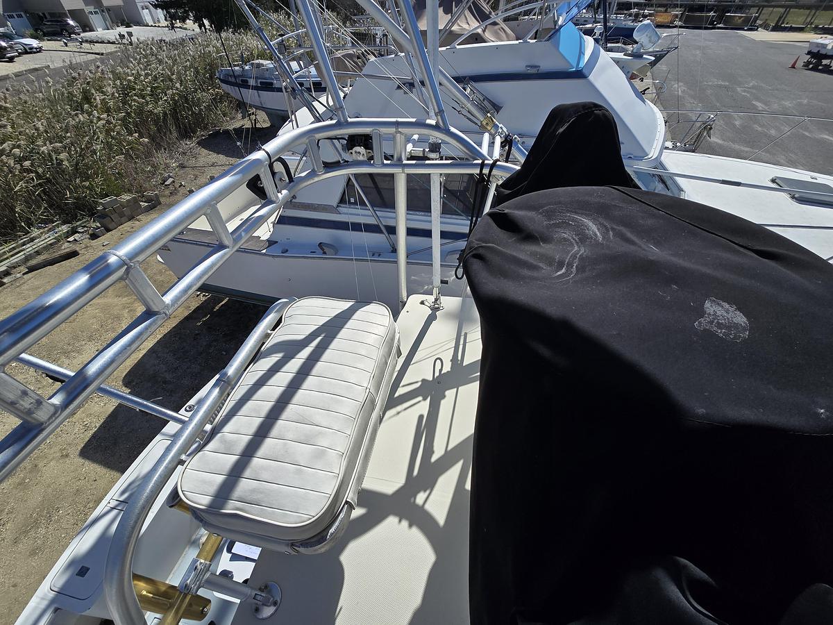 Used 2002 Carolina Classic 28 Express | 28ft
