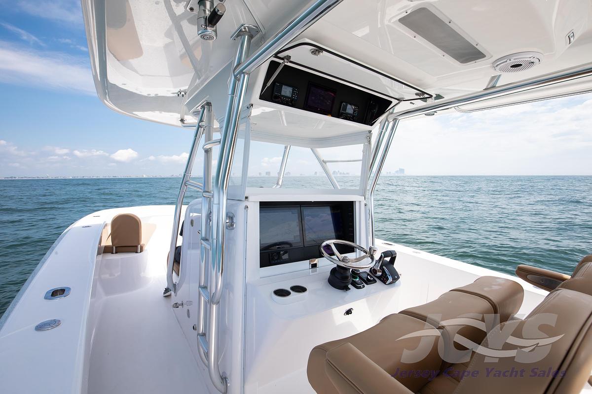 2025 Bahama 37 Super Center Console - 37ft - In Stock