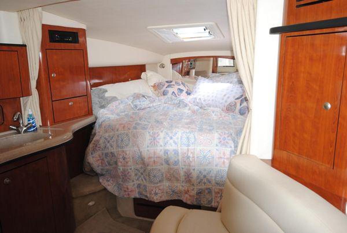 Used 2007 Sea Ray 320 Sundancer | 32ft