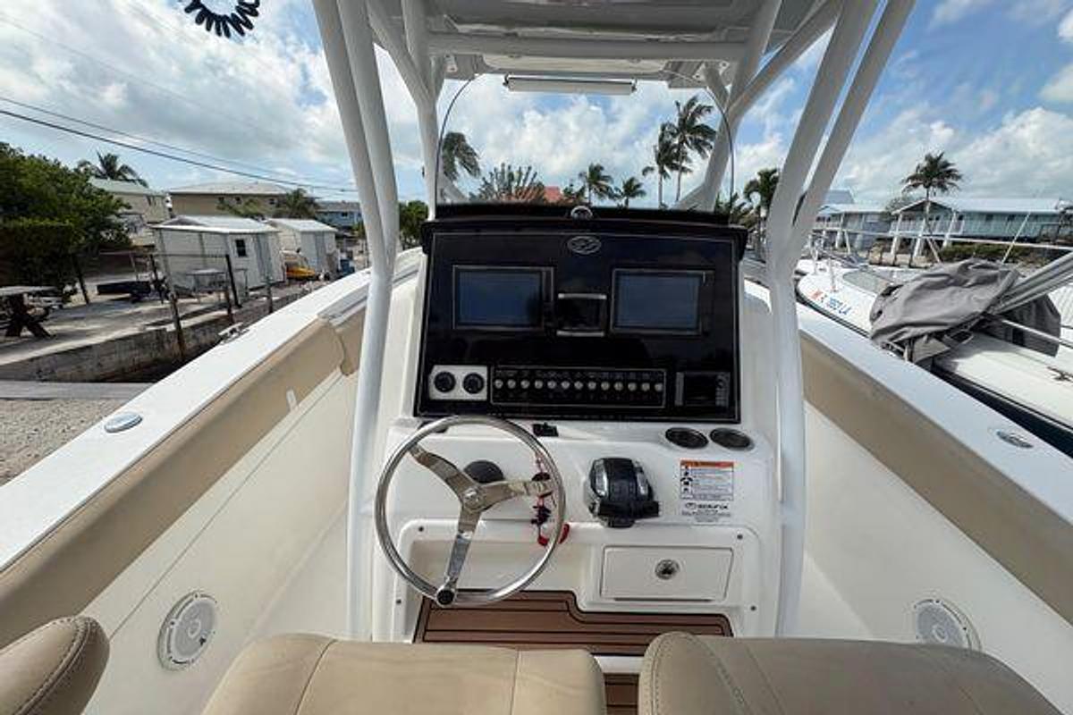 Used 2017 Sea Fox 288 Commander | 28ft