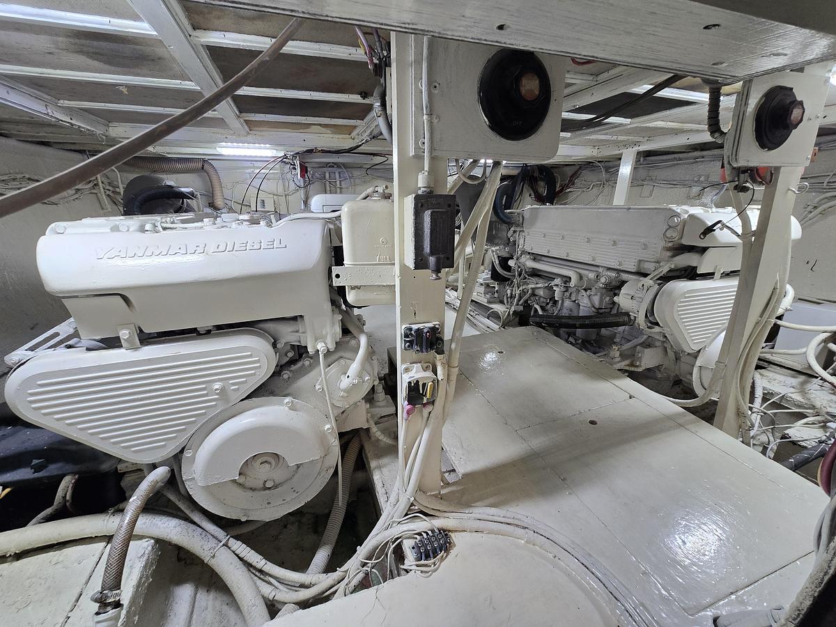 Used 1975 Hatteras 46 Convertible | 46ft