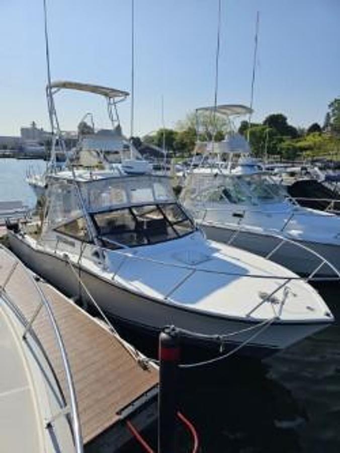 Used 1997 Carolina Classic Express Sportfisherman | 28ft
