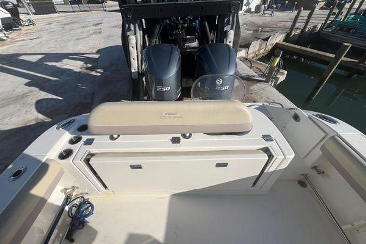 Used 2017 Cobia 277 Center Console | 27ft