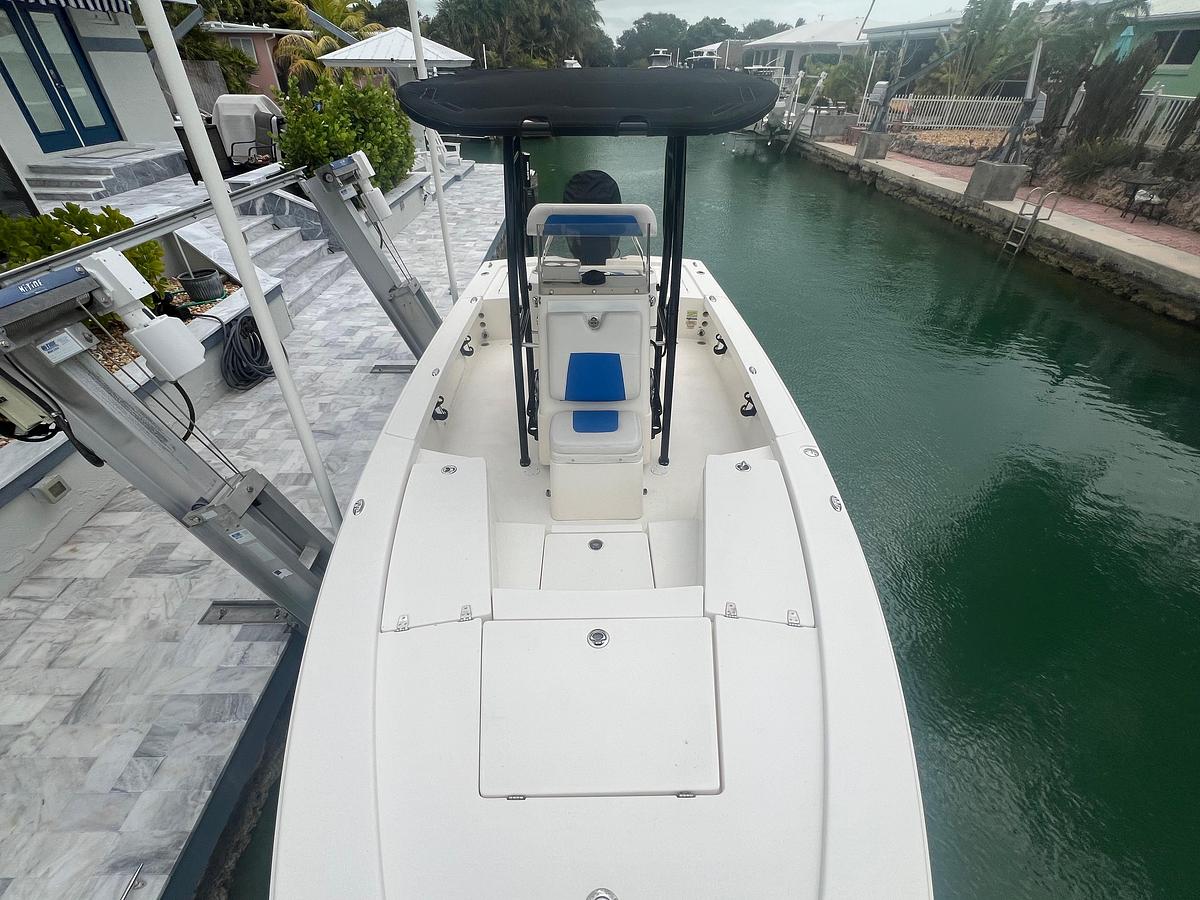 Used 2014 Pathfinder 2300 HPS | 23ft