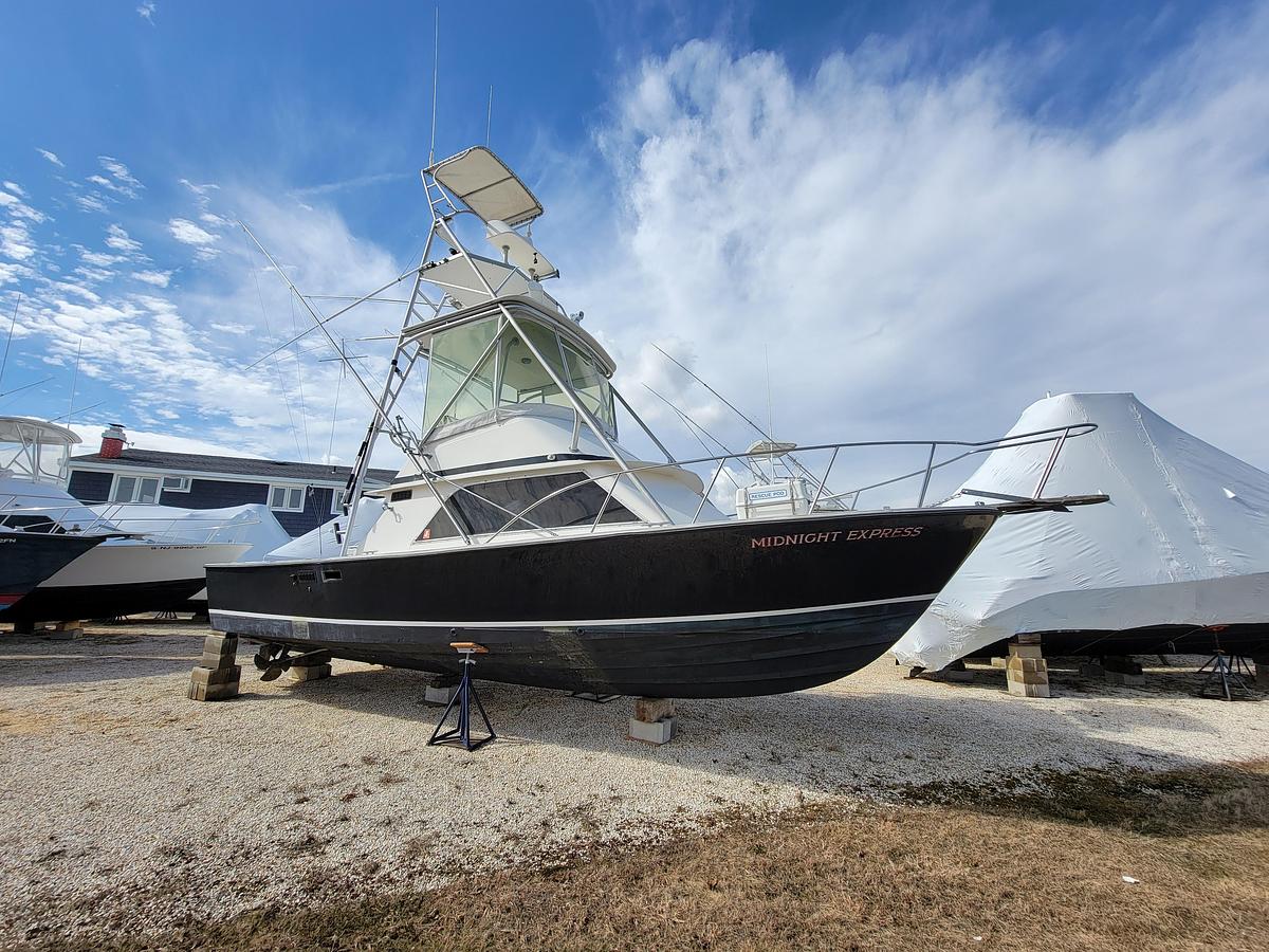 Used 1980 Blackfin 32 Flybridge | 32ft