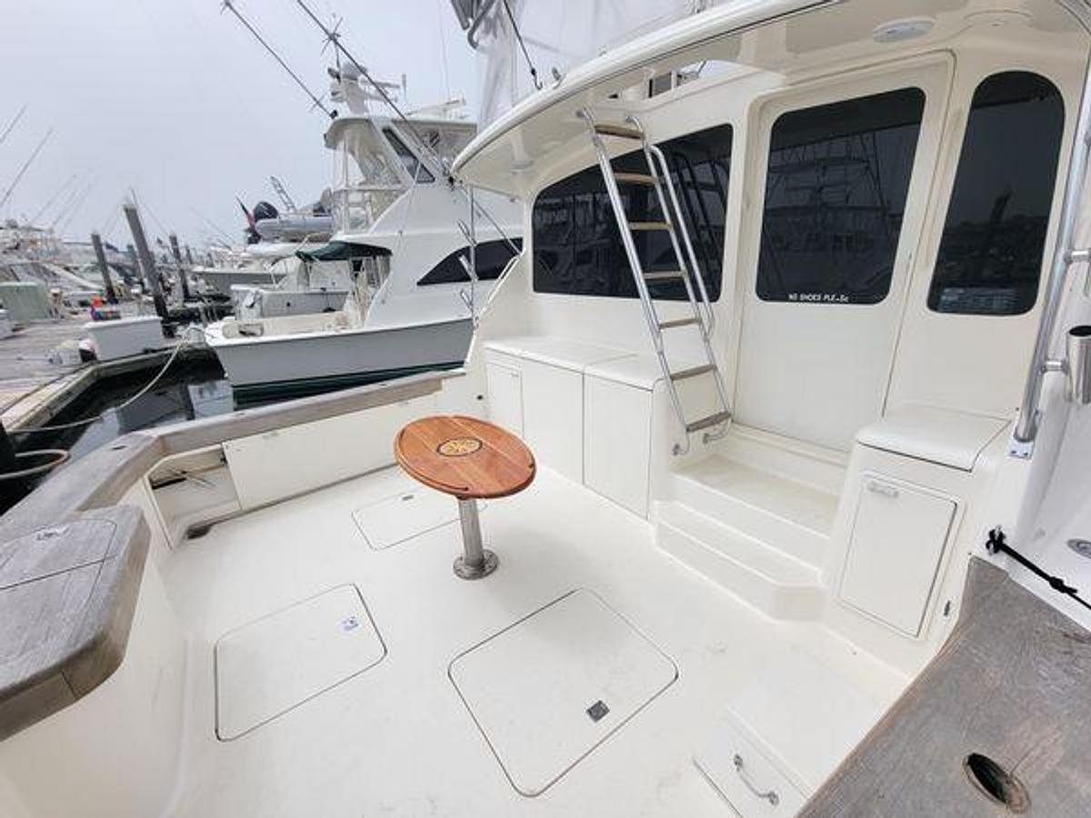 Used 2001 Ocean Yachts Super Sport - 56ft