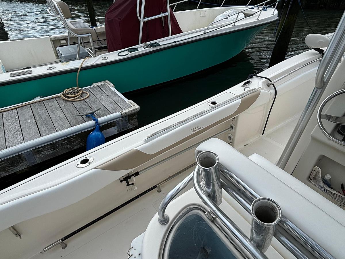 Used 2013 Pioneer 222 Sportfish | 22ft