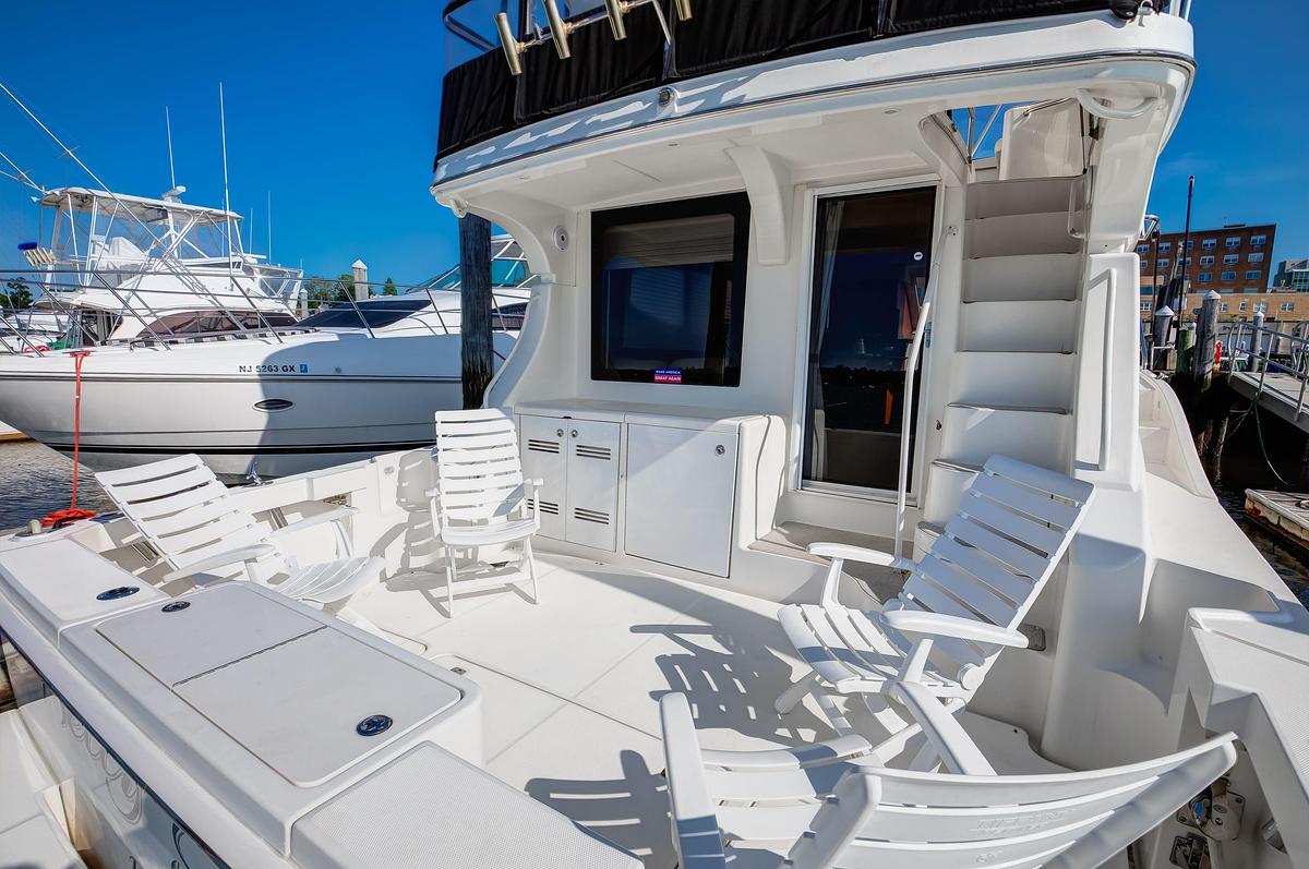 Used 2006 Silverton 50 Convertible | 50ft