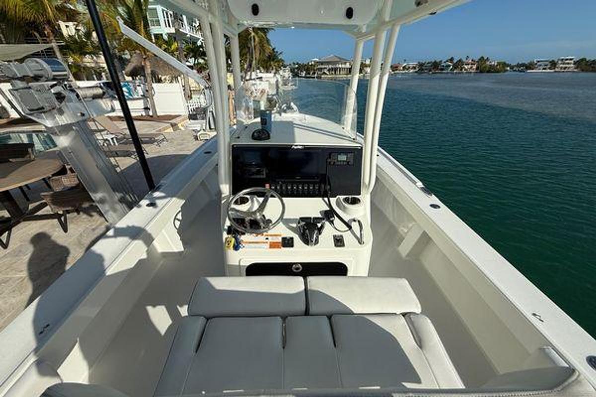 Used 2021 28' Parker 2801 Center Console | 28ft
