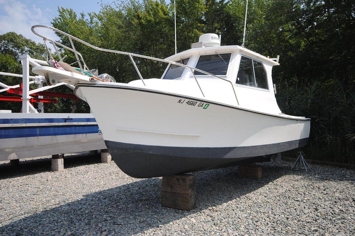 Used 1995 Shamrock 260 Mackinaw | 26ft