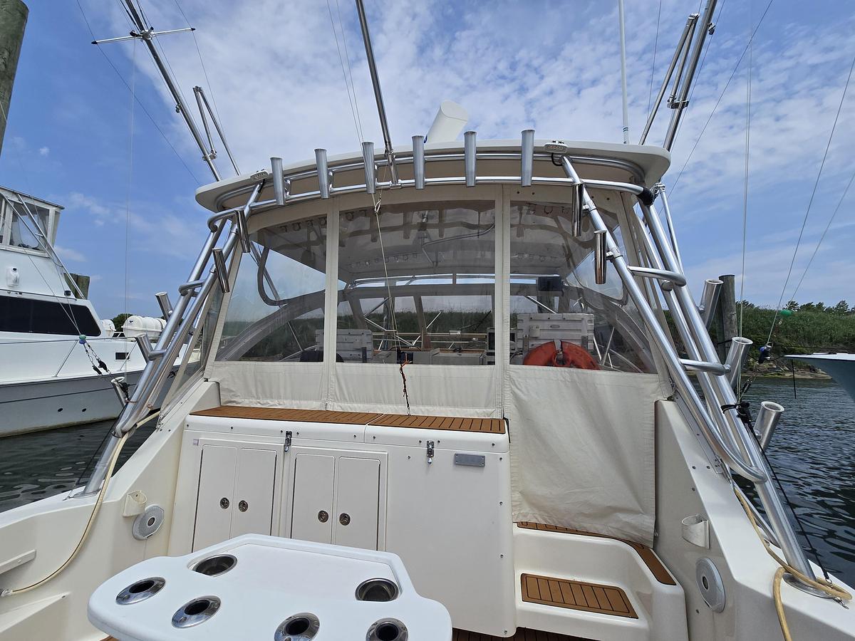Used 2005 35' Carolina Classic Express | 35ft