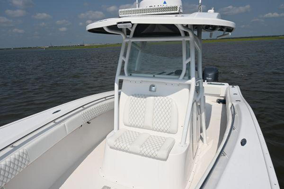 Used 2015 31' Cape Horn 31T | 31ft