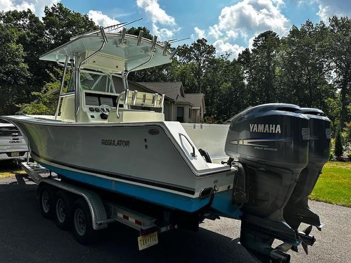 Used 2008 Regulator 29 Forward Seating | 29ft