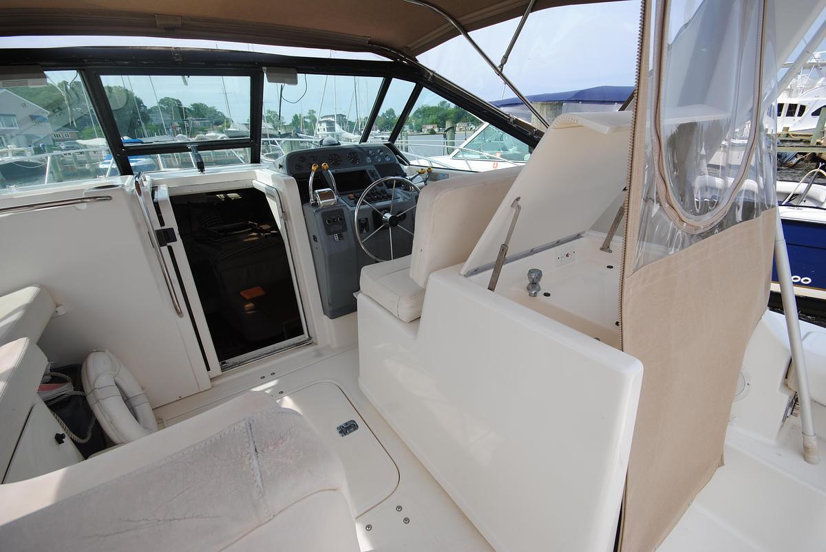 Used 1996 Tiara Yachts 3100 Open | 31ft