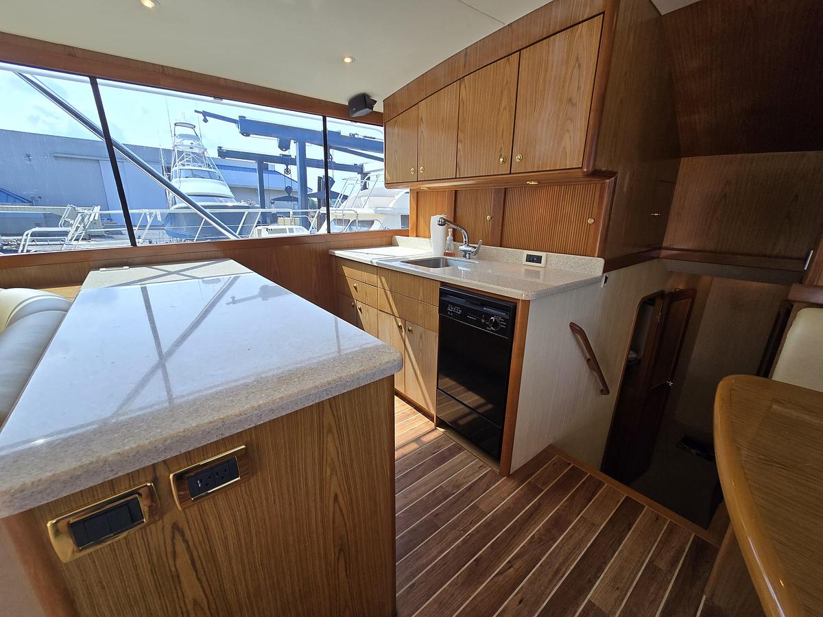 Used 1986 Ocean Yachts Super Sport | 55ft