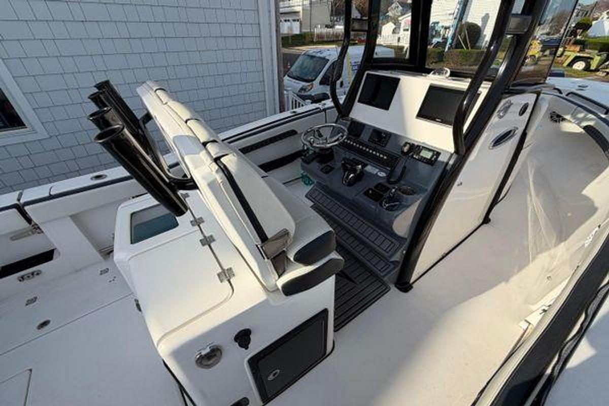 Used 2023 Tidewater 282 CC Adventure Bluewater | 28ft