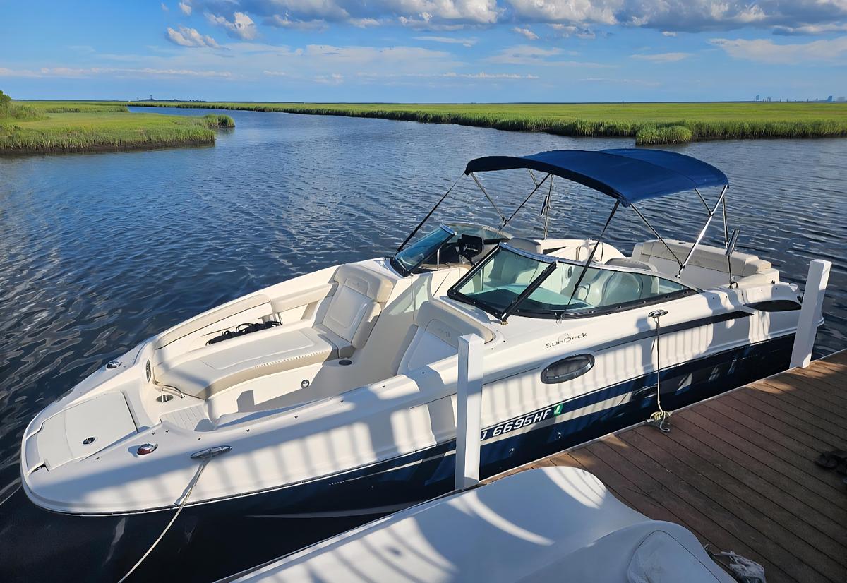 Used 2013 Sea Ray 260 Sundeck | 26ft