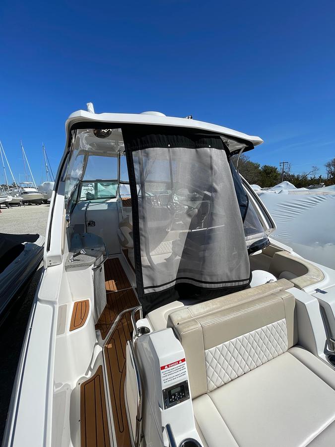 Used 2018 Chaparral 310 Signature | 31ft