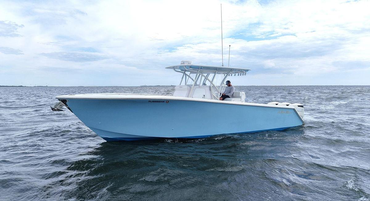 Used 2019 SeaHunter 33 Tournament | 33ft