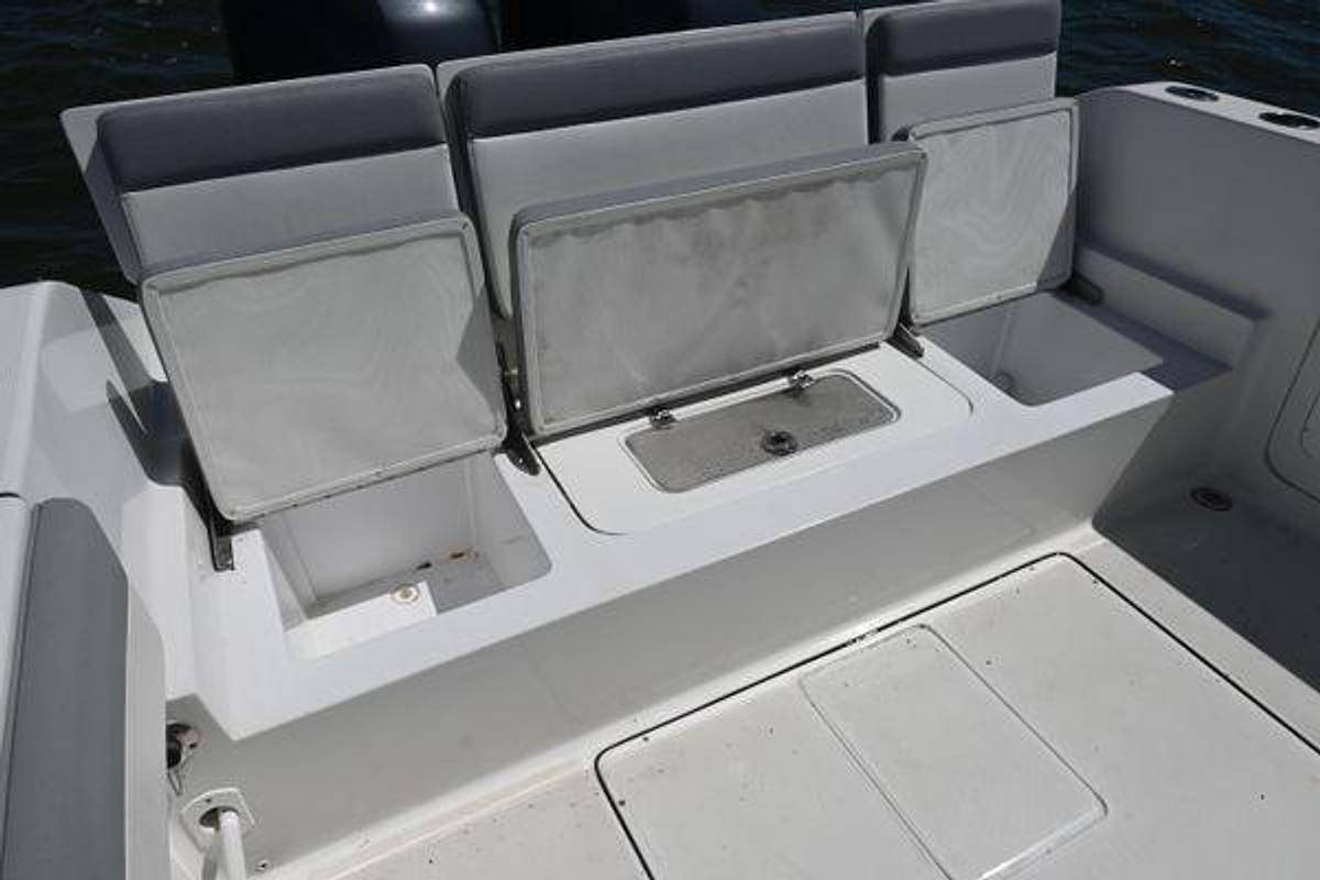 Used 2022 24' Release 240 RX | 24ft