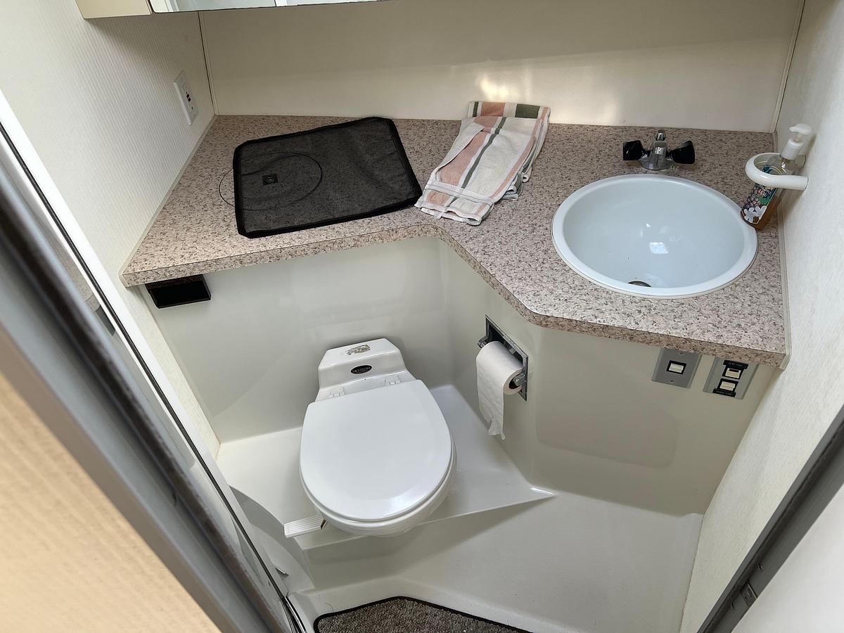 Used 1990 Trojan 11 Meter Express | 38ft