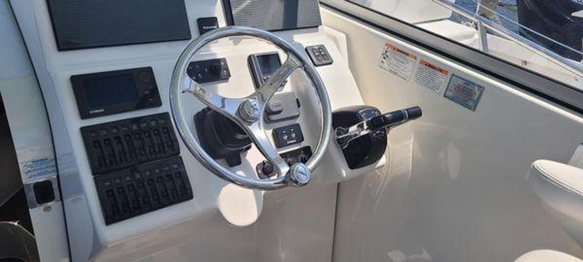 Used 2015 Century 30 Center Console | 2015