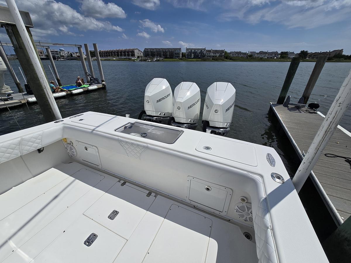Used 2008 34' SeaVee 340B | 34ft