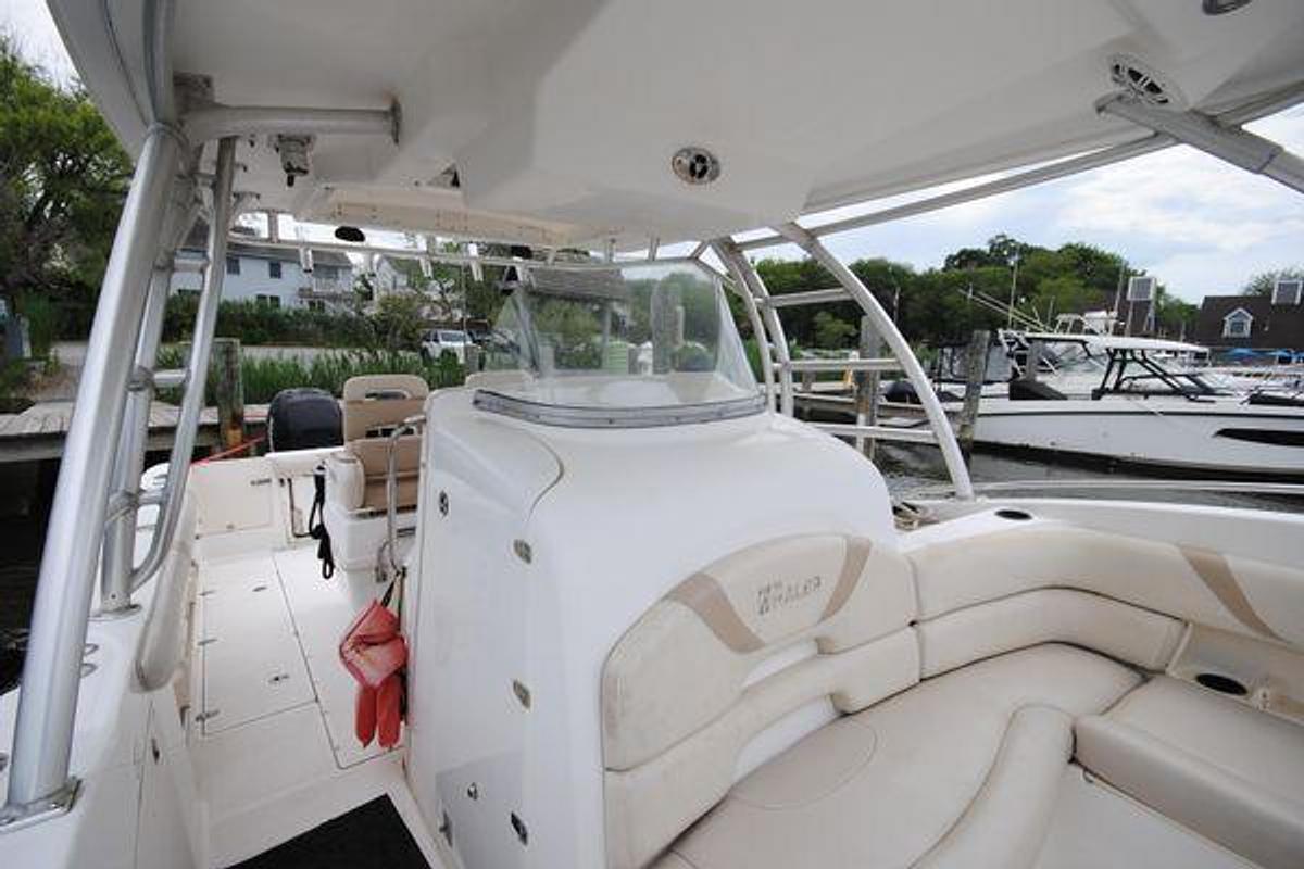 Used 2006 32' Boston Whaler 320 Outrage Cuddy Cabin | 32ft