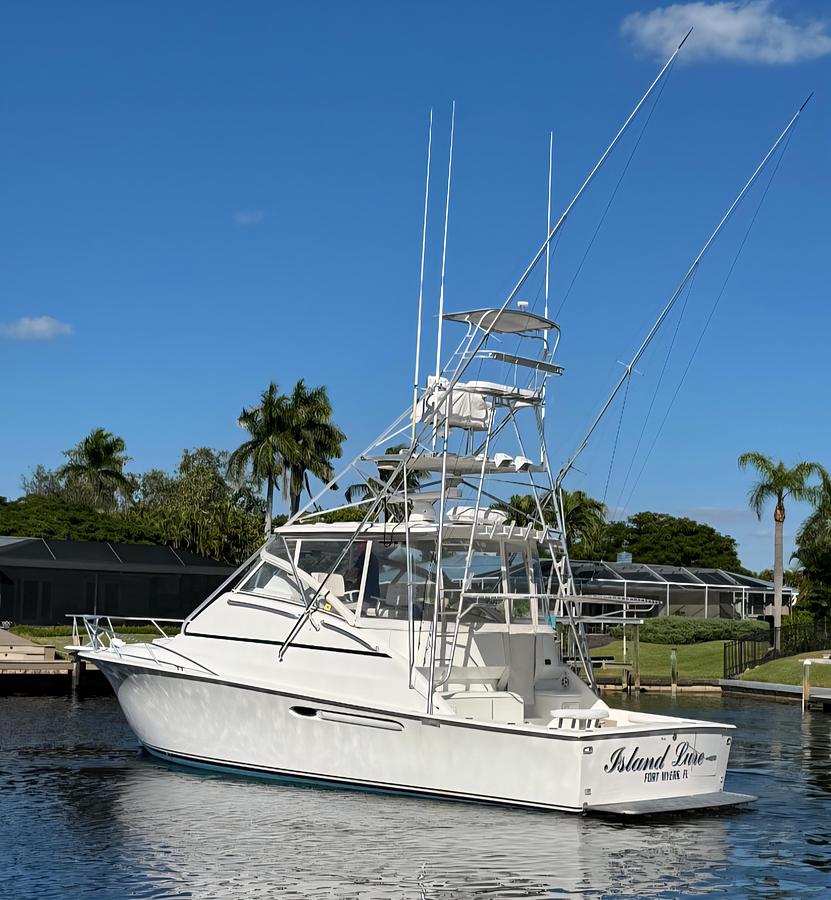 Used 1999 40' Ocean Yachts Open
