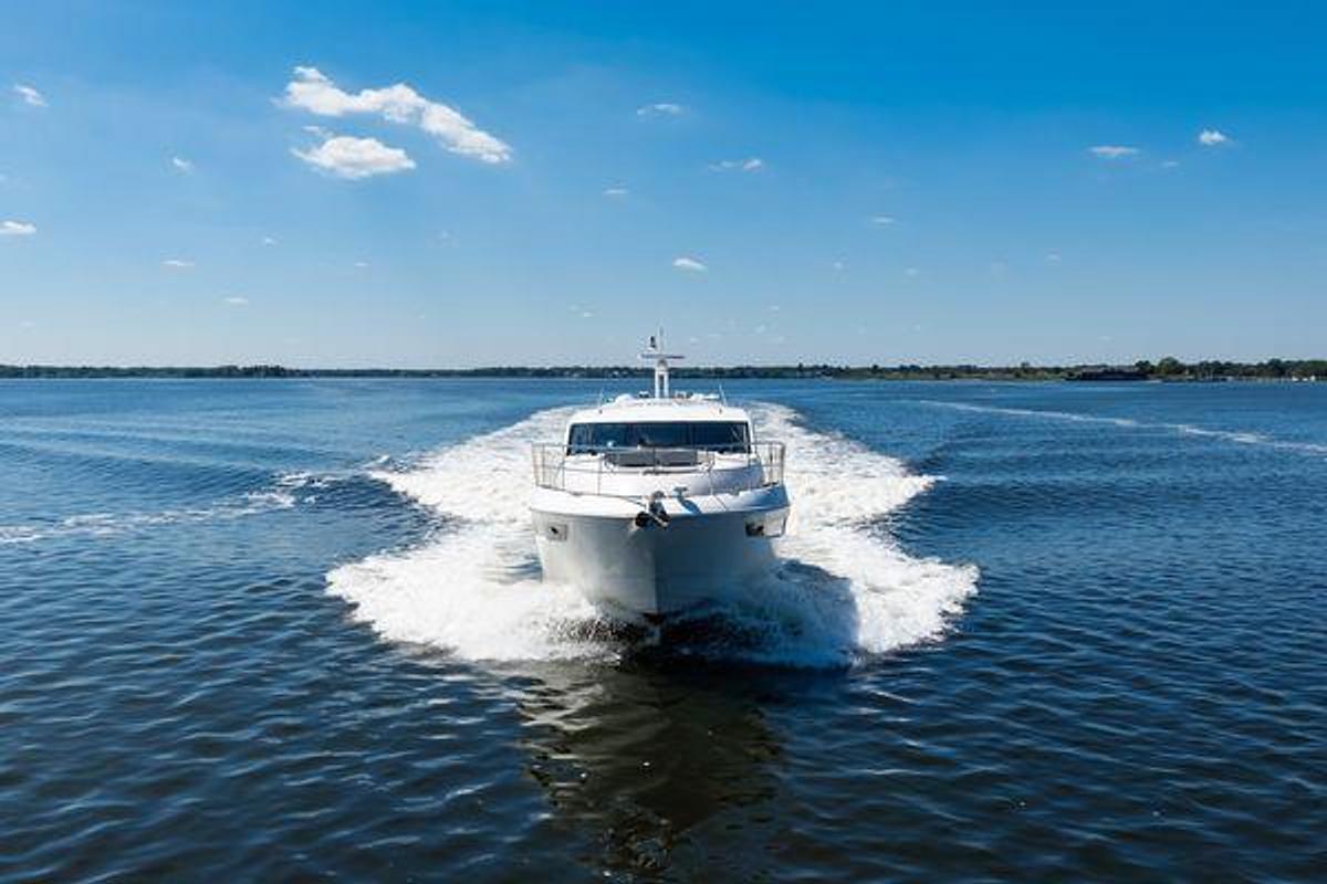 Used 2018 65' Sea Ray L650 | 65ft