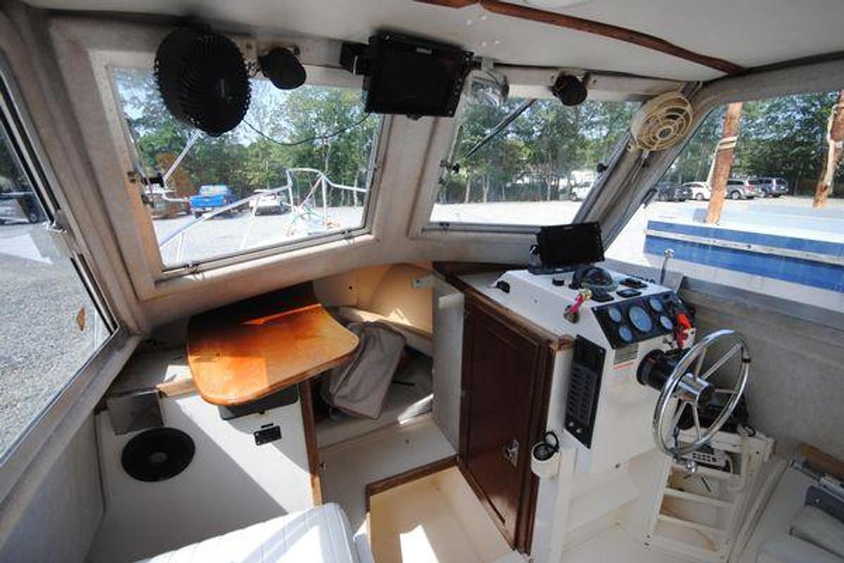 Used 1995 Shamrock 260 Mackinaw | 26ft