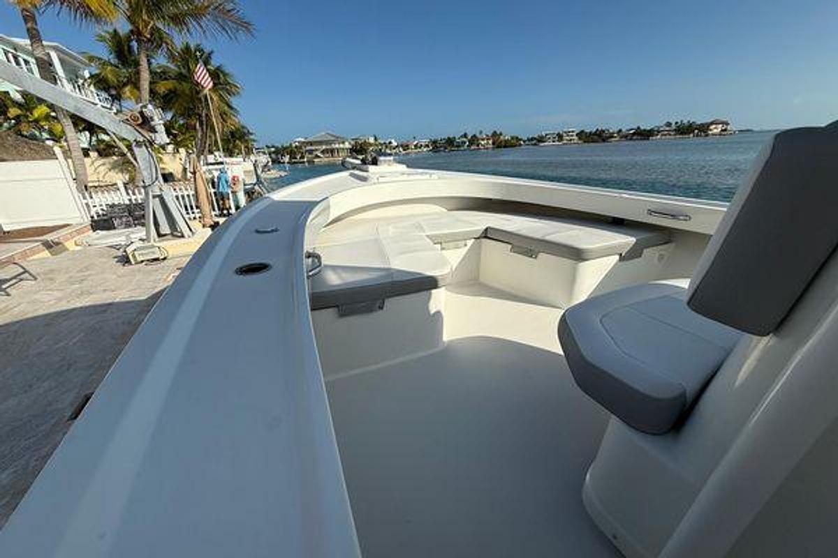 Used 2021 28' Parker 2801 Center Console | 28ft