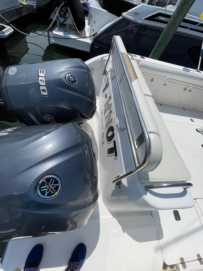 Used 2004 Century 3200 Center Console | 32ft