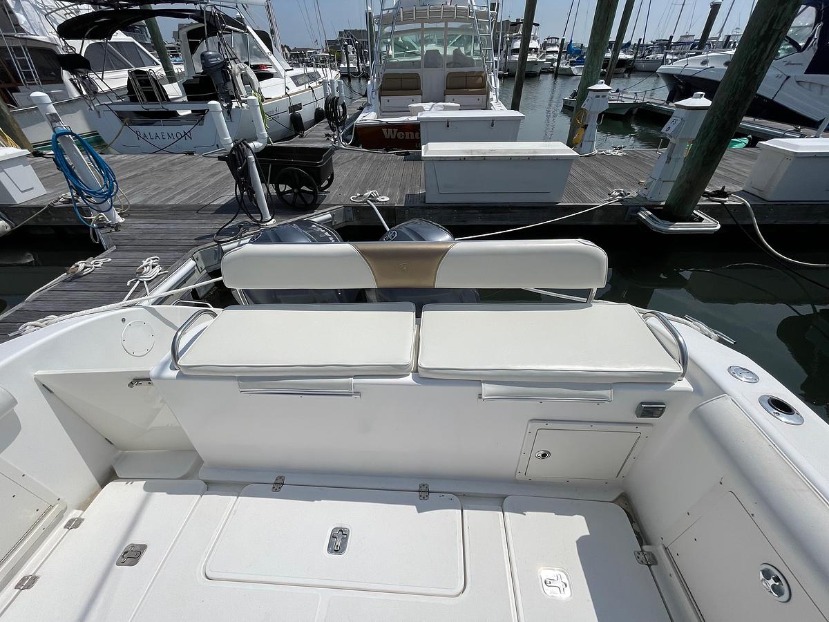 Used 2004 Century 3200 Center Console | 32ft