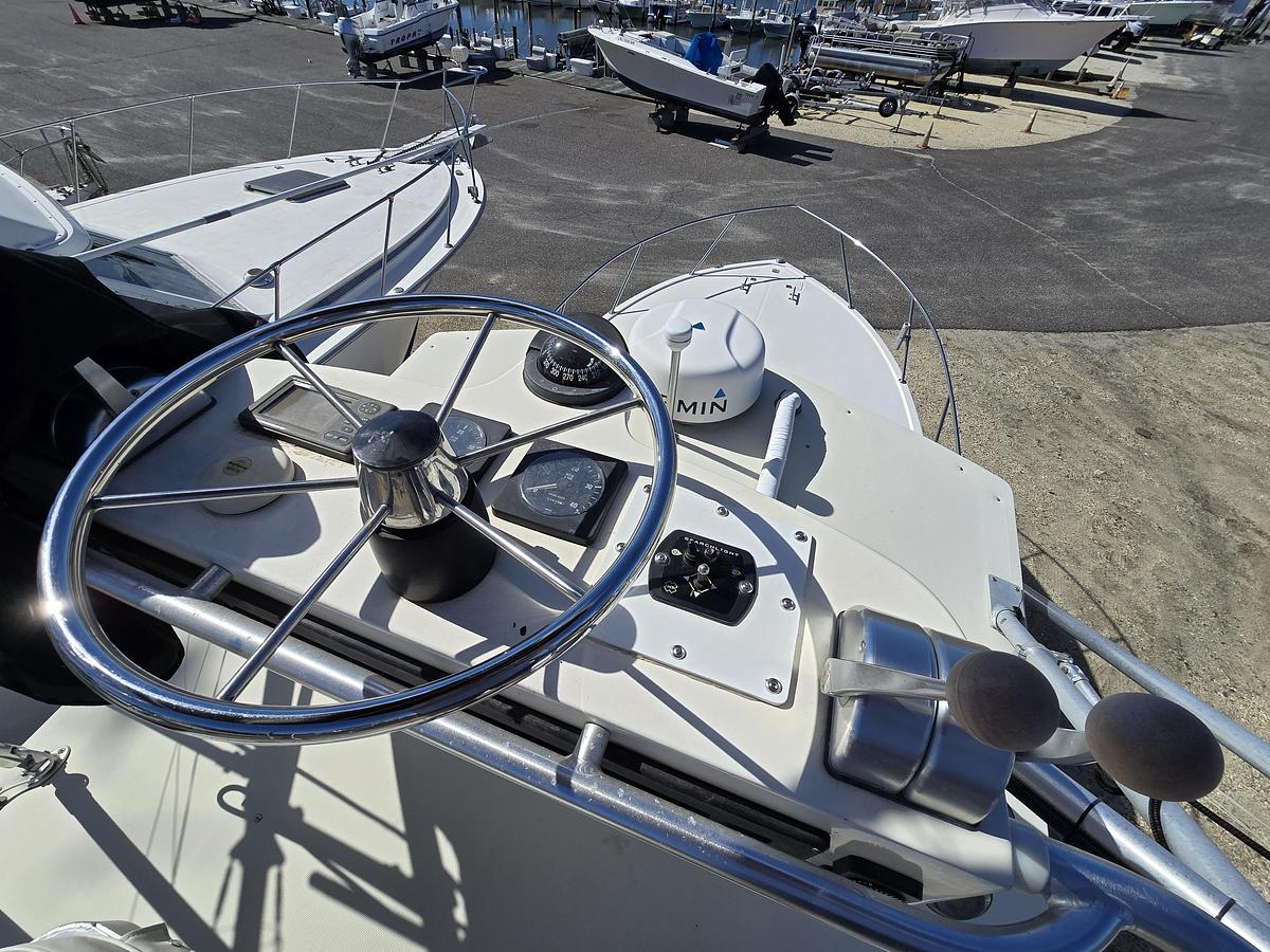 Used 2002 Carolina Classic 28 Express | 28ft