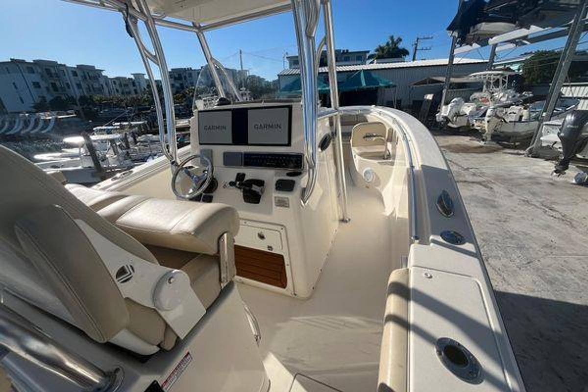 Used 2017 Cobia 277 Center Console | 27ft
