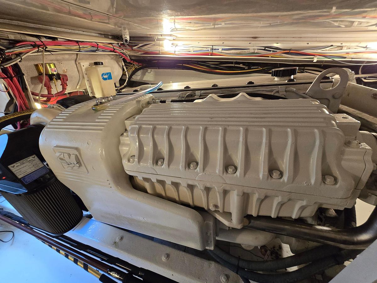 Used 2000 Post 47 Convertible Post Yachts | 47ft