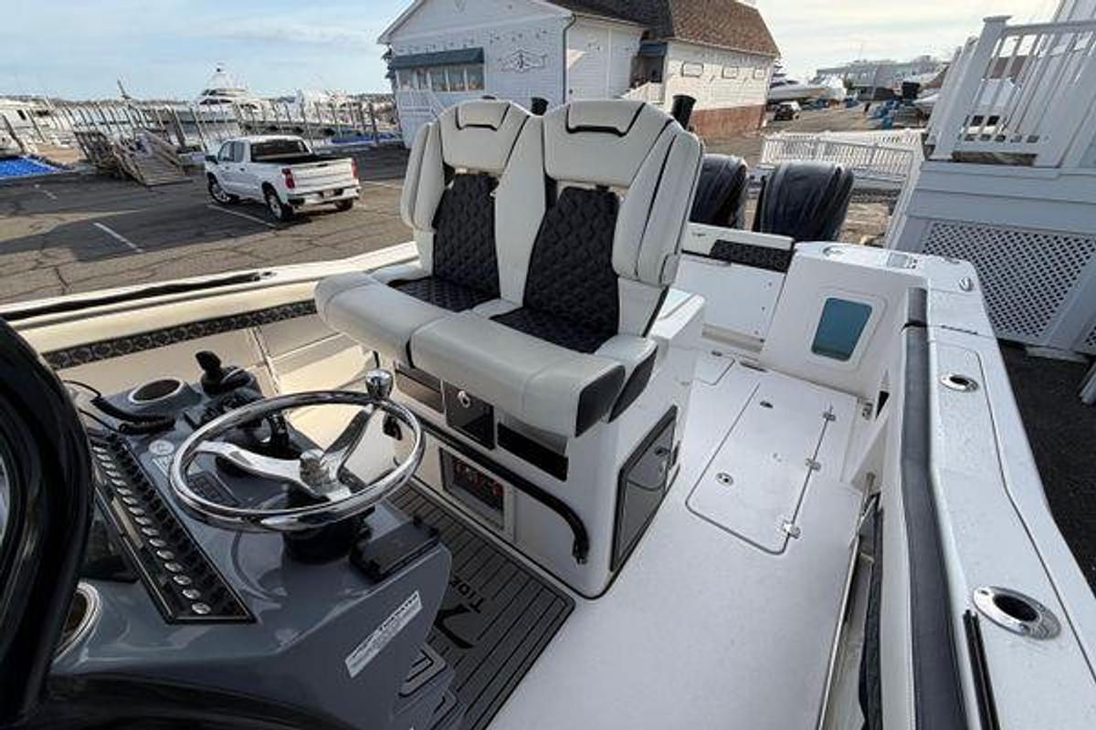 Used 2023 Tidewater 282 CC Adventure Bluewater | 28ft