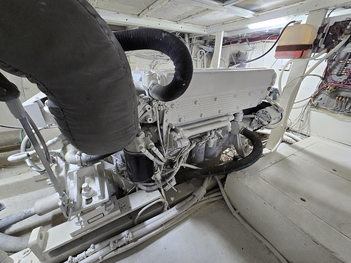 Used 1975 Hatteras 46 Convertible | 46ft