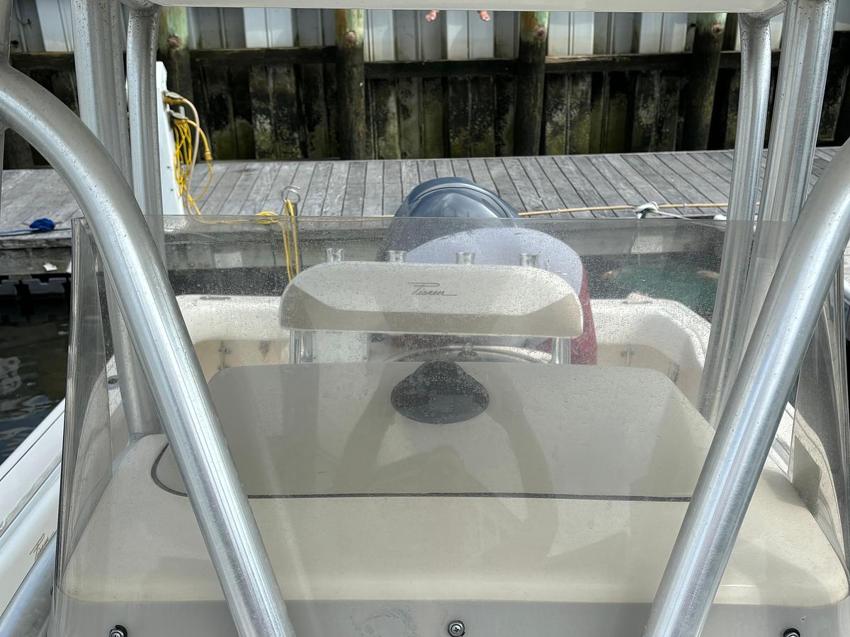 Used 2013 Pioneer 222 Sportfish | 22ft