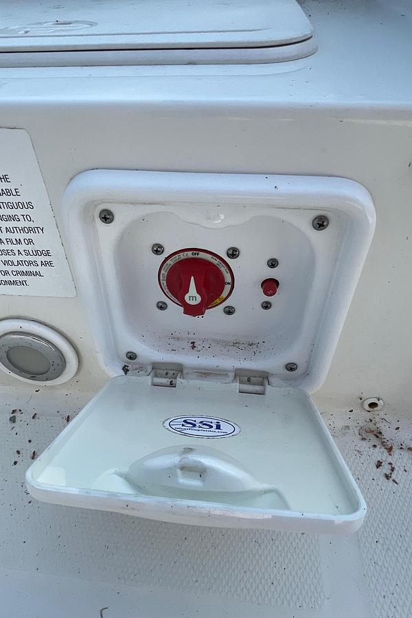 Used 2019 World Cat 230 DC | 23ft