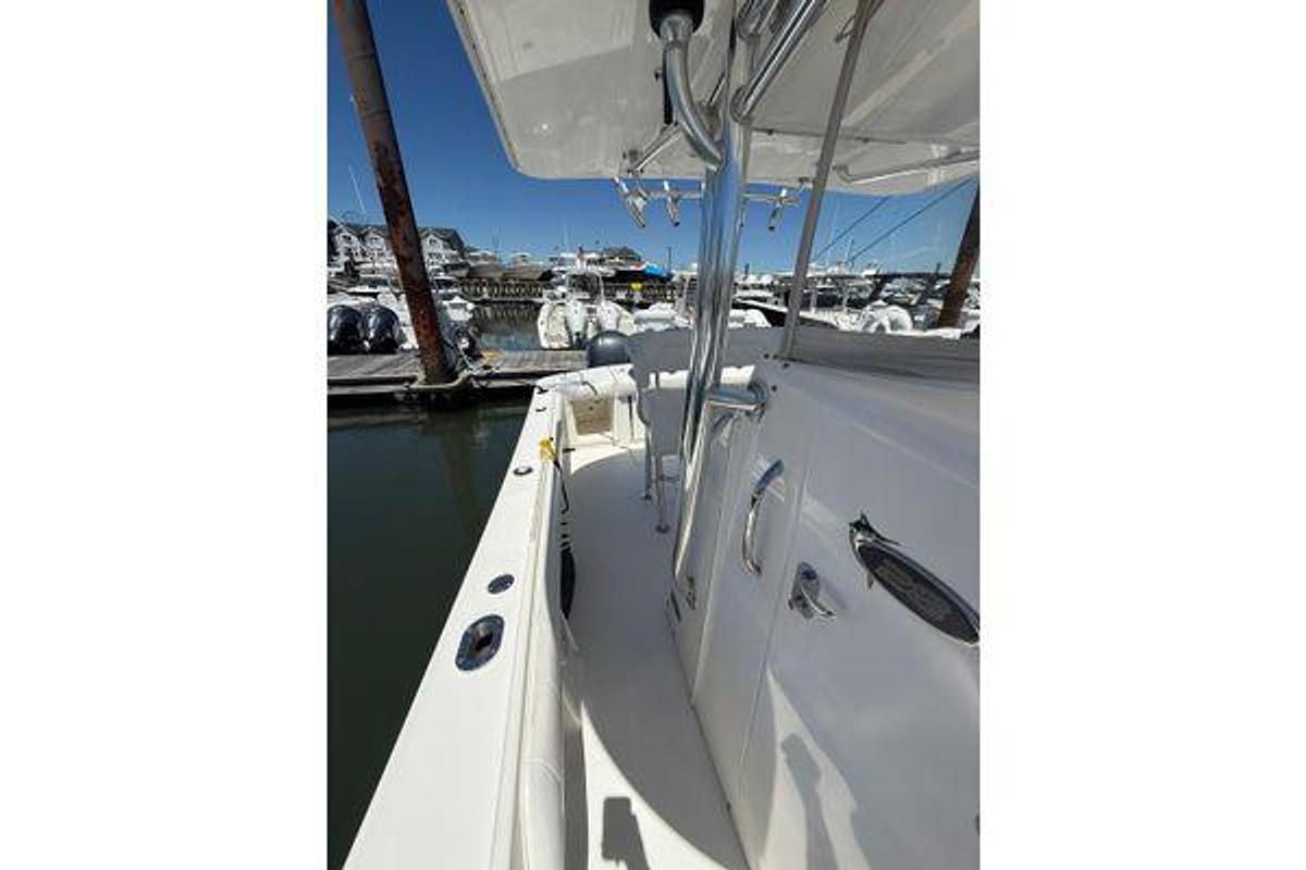 Used 2015 Regulator 28 Forward Seating | 28ft