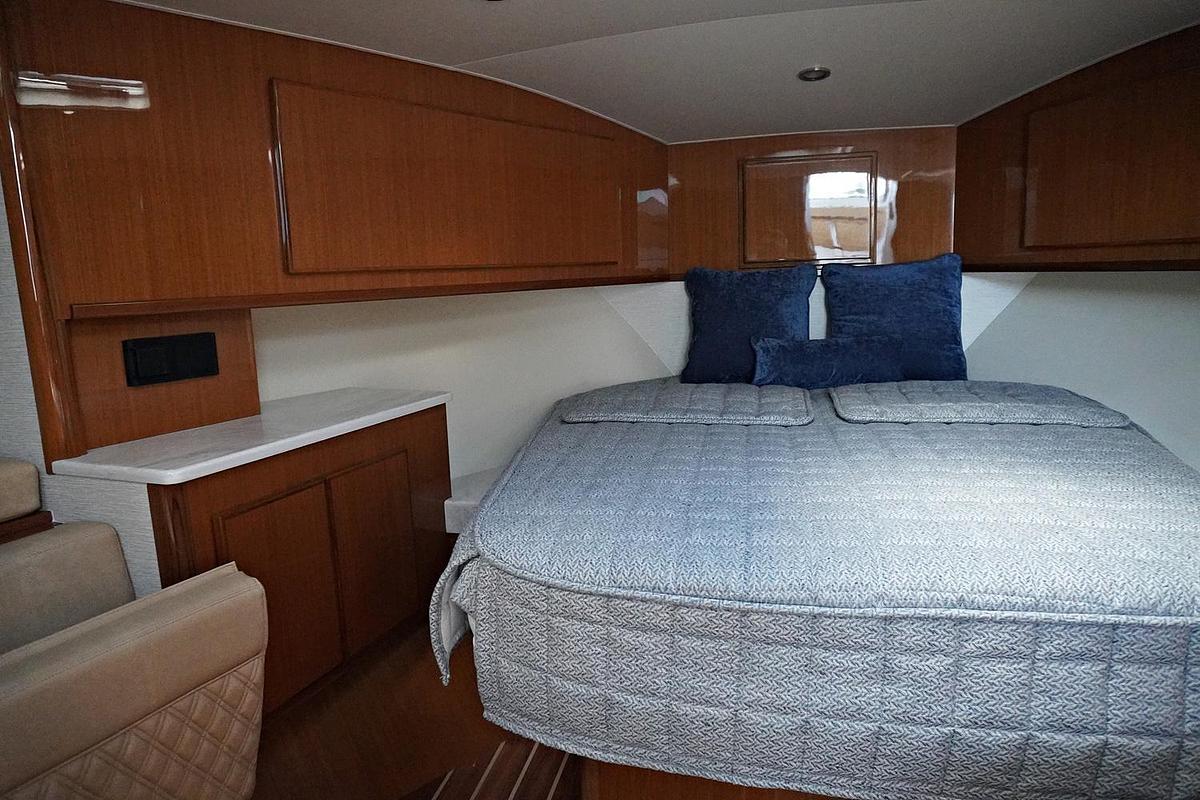 Used 2022 Henriques 42EXHT | 42ft