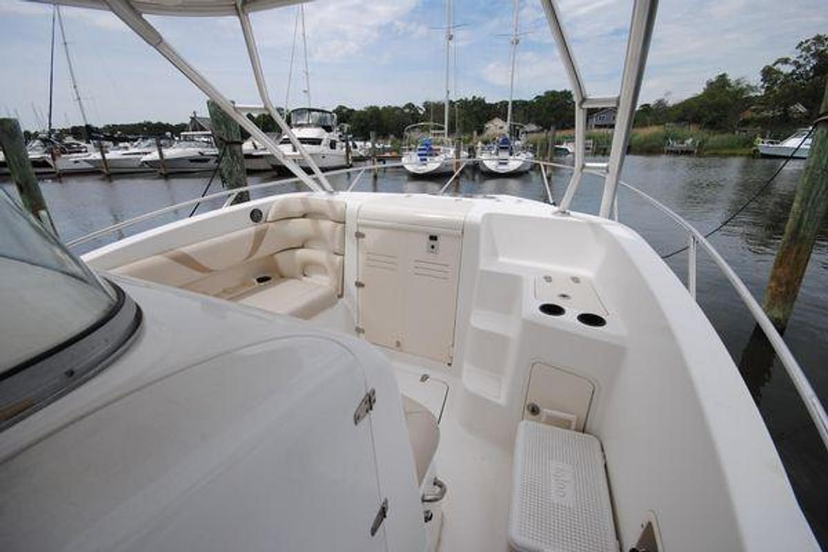 Used 2006 32' Boston Whaler 320 Outrage Cuddy Cabin | 32ft