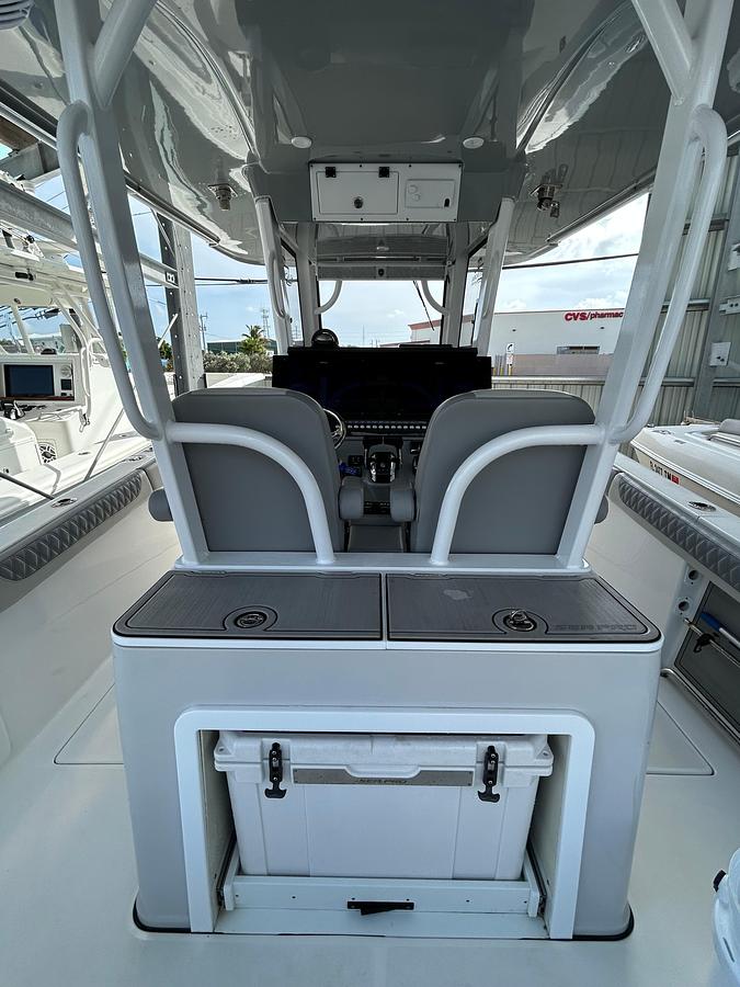 Used 2024 Sea Pro 320 DLX Center Console | 32ft