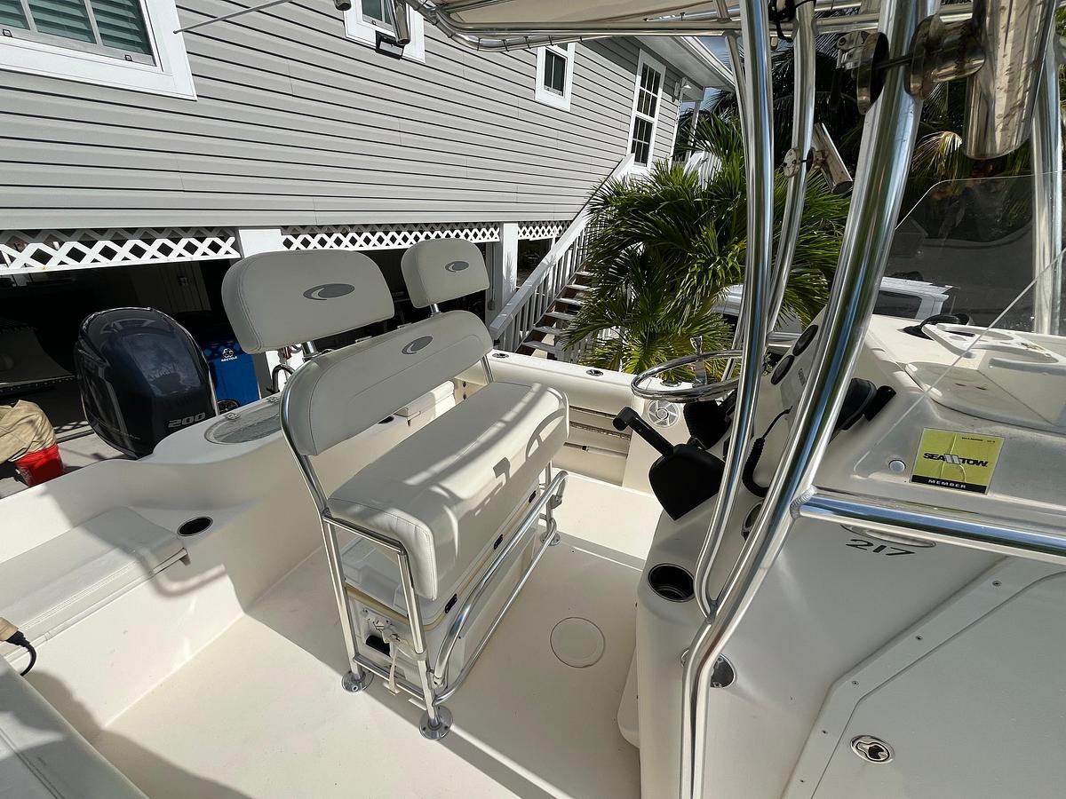 Used 2014 Cobia 217 Center Console | 22ft