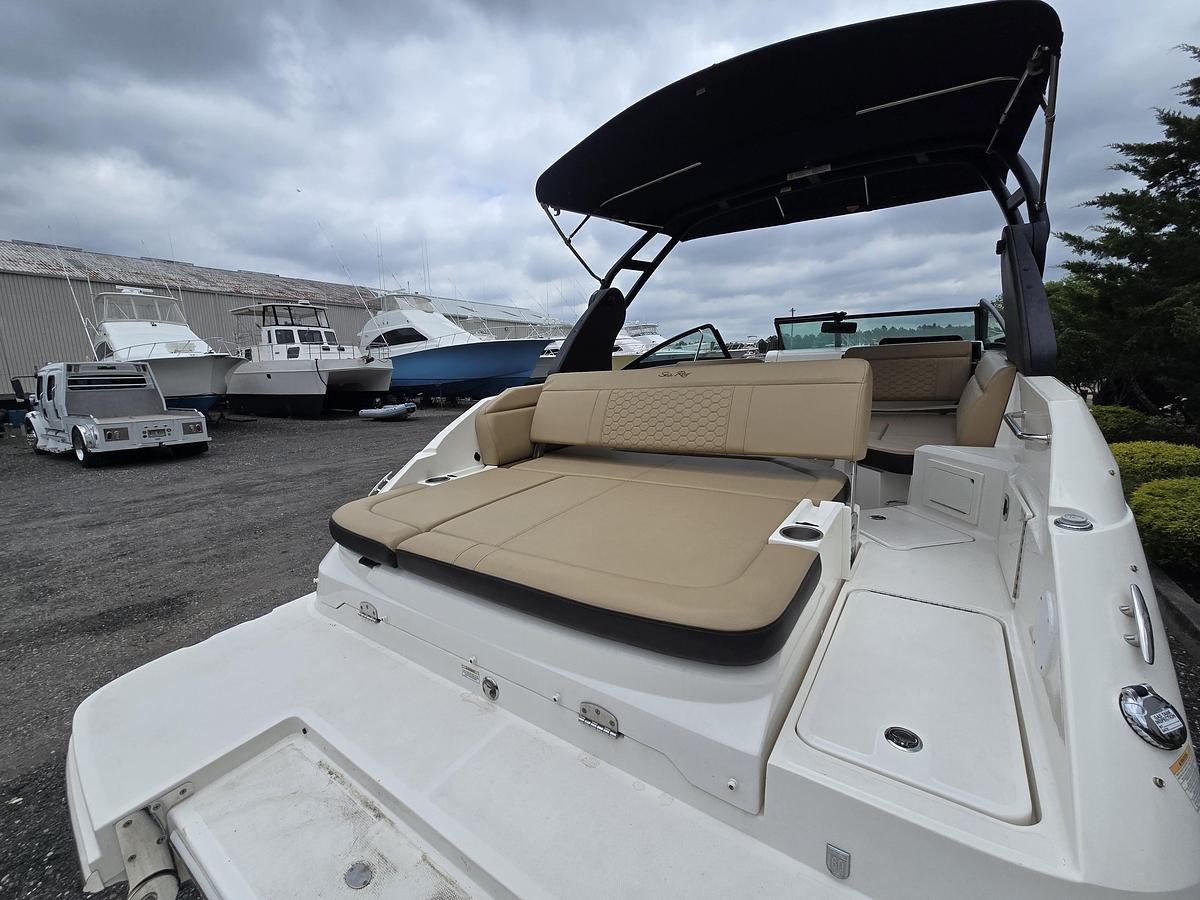 Used 2019 25' Sea Ray SDX 250