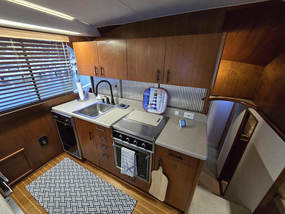 Used 1993 53' Ocean Yachts 53 Super Sport