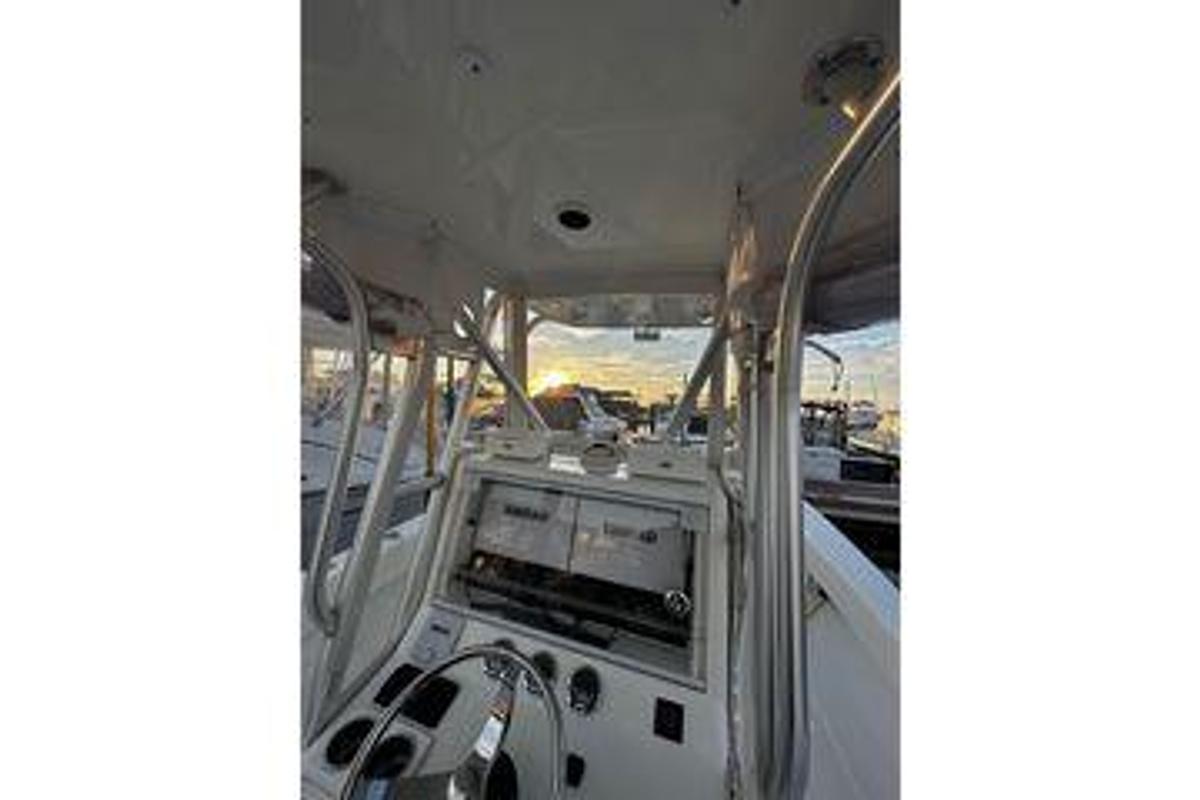 Used 2014 SeaVee 290B | 29ft