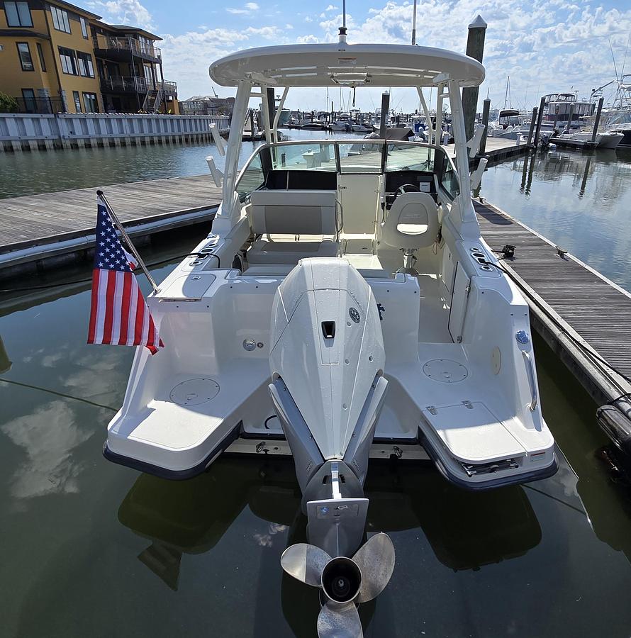 Used 2022 Boston Whaler 240 Vantage | 24ft